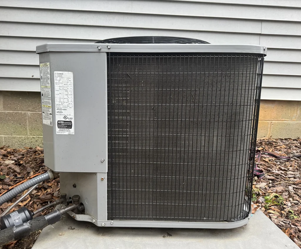 Air conditioning compressor clutch not engaging in gladewater: outdoor residential air conditioning condenser unit installed